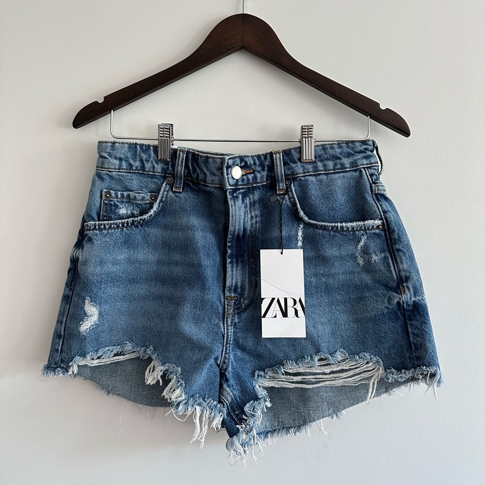 [NWT] Zara denim cut off shorts / size 6